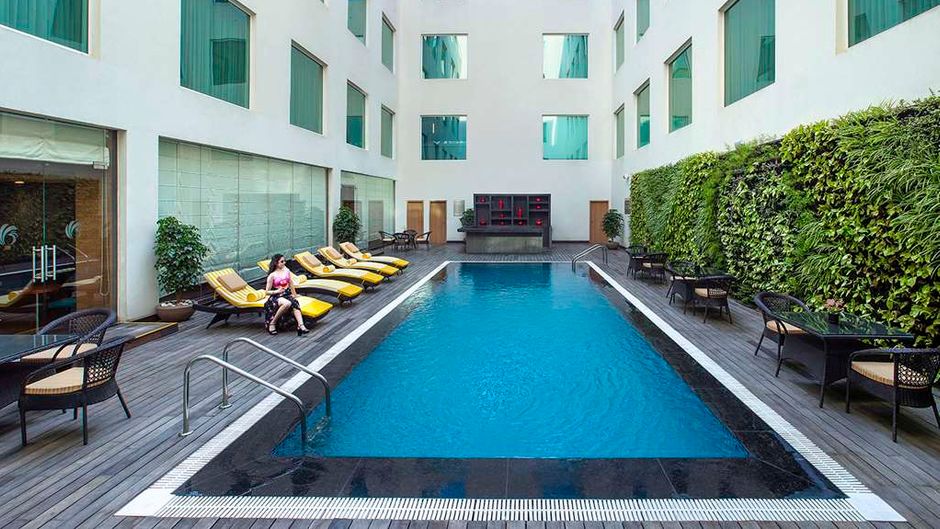 ExpoInn Suites & Convention Pool