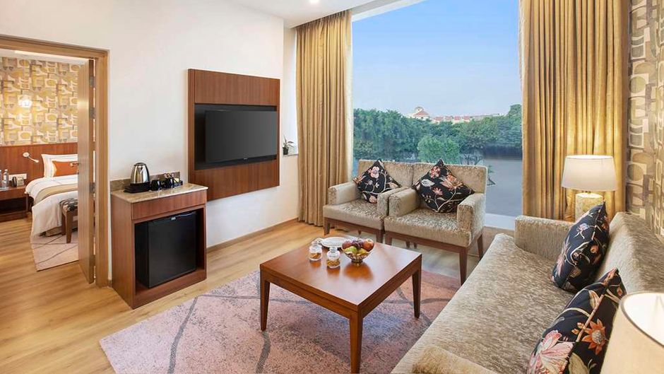 ExpoInn Suites & Convention Suite