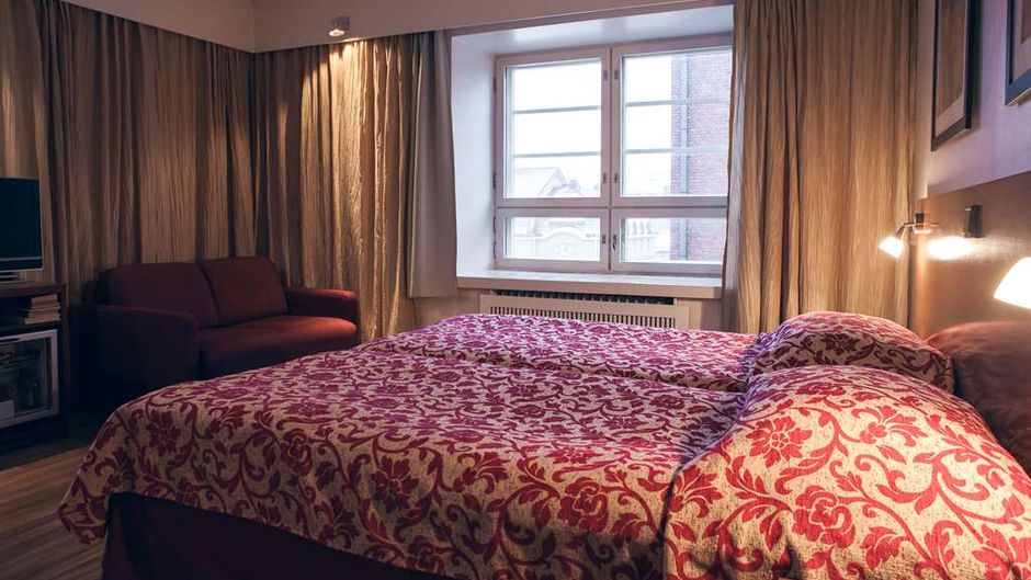 Anna Hotel Room