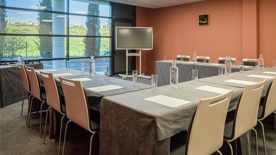 Mercure Aix-en-Provence La Duranne Gare Exterior