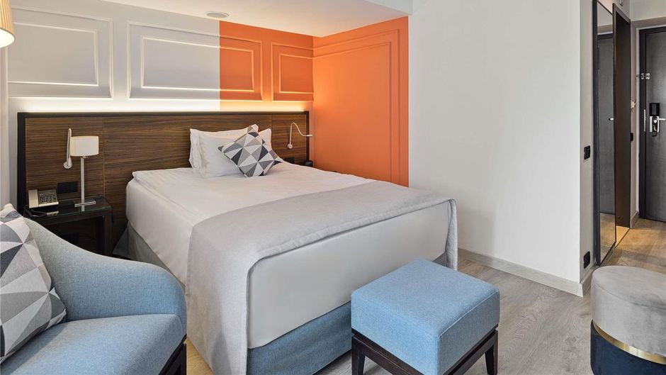 Bucharest Unirii Square Hotel Room