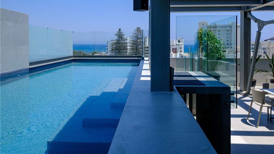 Mercure Larnaca City Pool