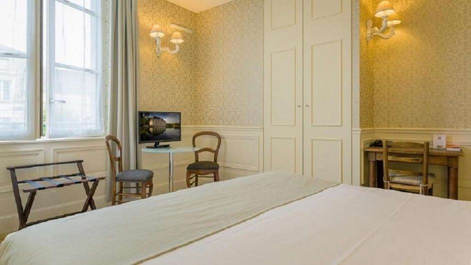 Hotel Le Grand Monarque Room