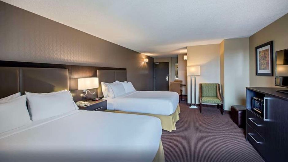 Quality Inn & Suites Room