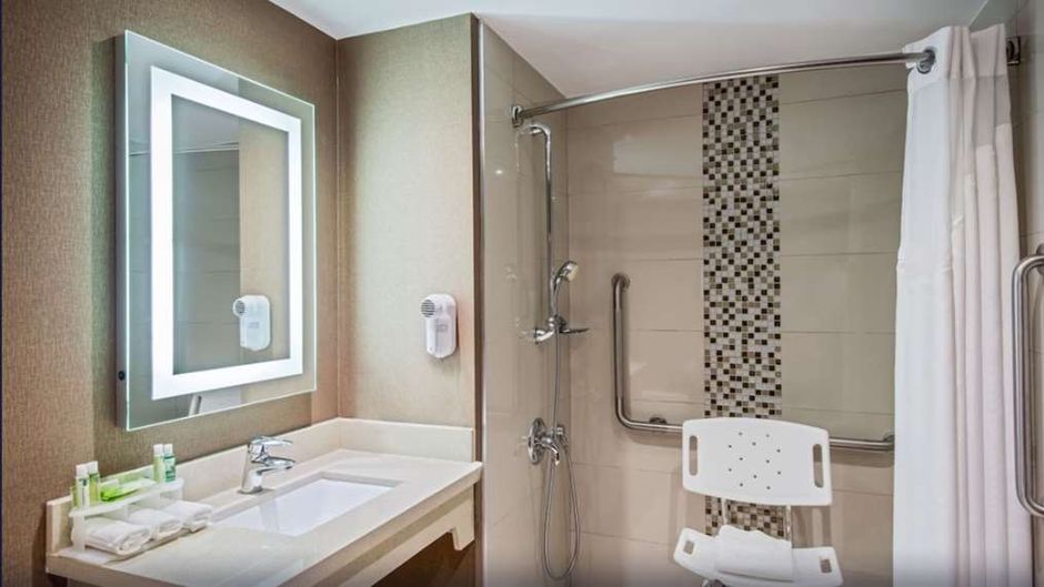Quality Inn & Suites Room