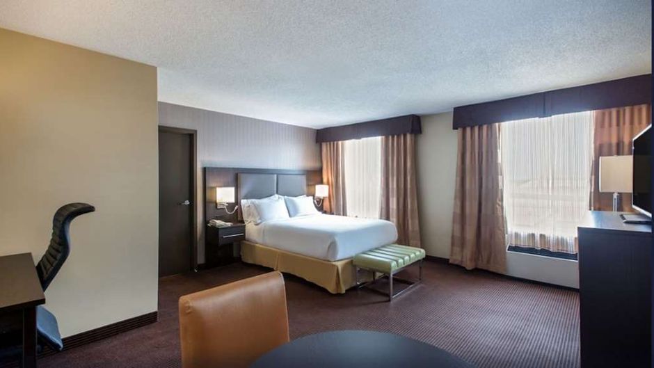 Quality Inn & Suites Room