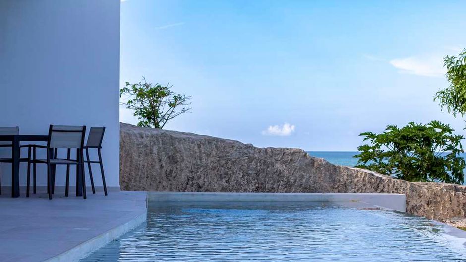 Karafuu Beach Resort and Spa Suite