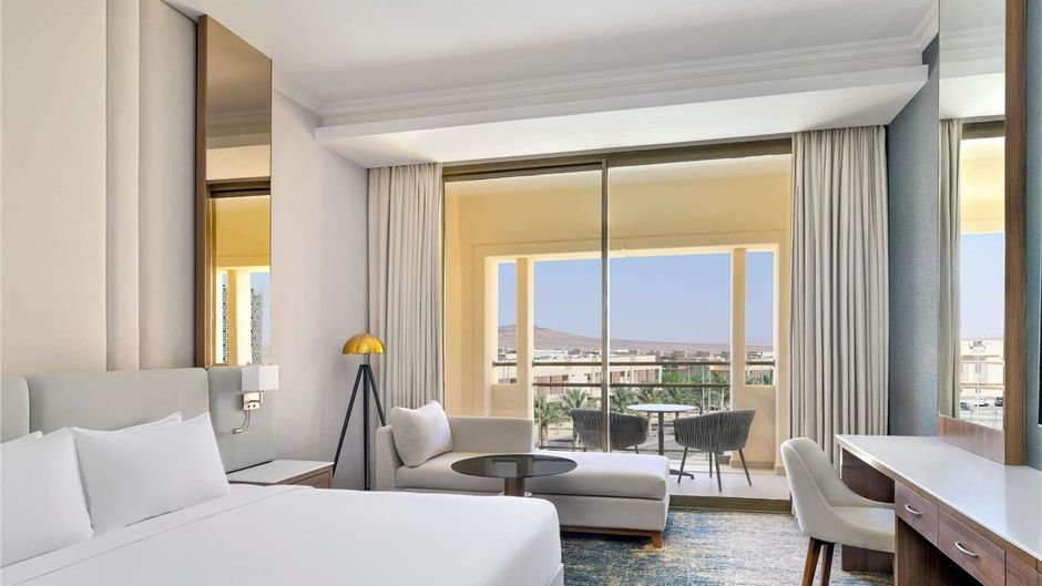 Movenpick Hotel Waad Al Shamal Suite