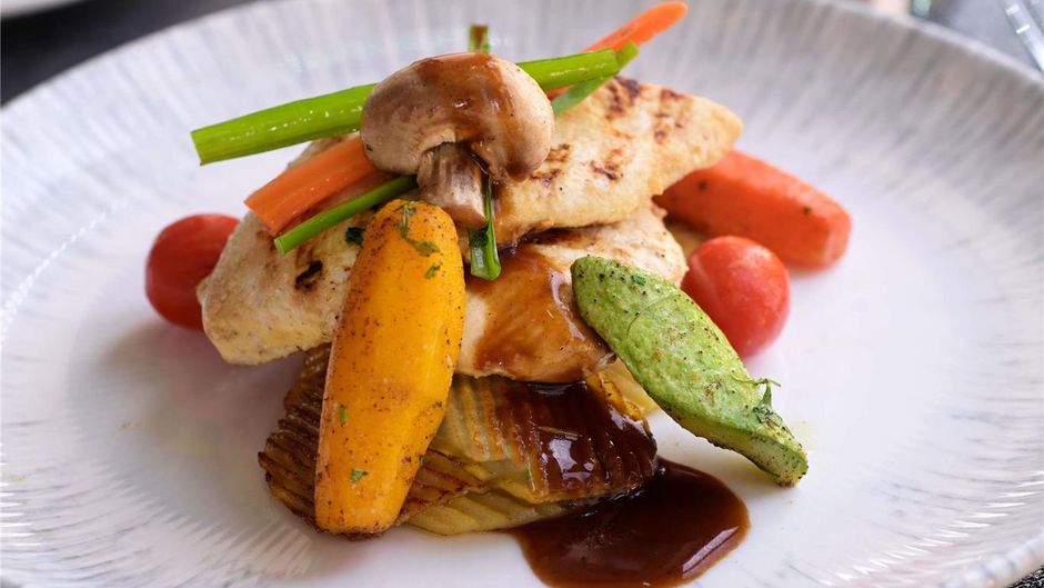 Movenpick Hotel Waad Al Shamal Restaurant