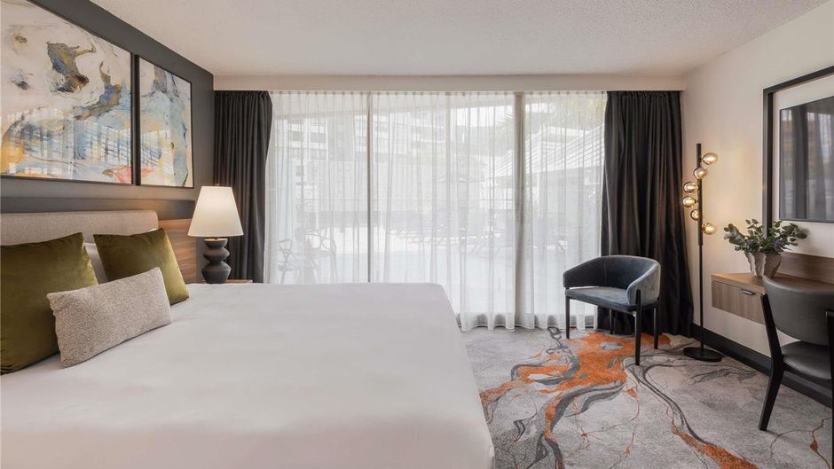 Mercure Brisbane Spring Hill Room