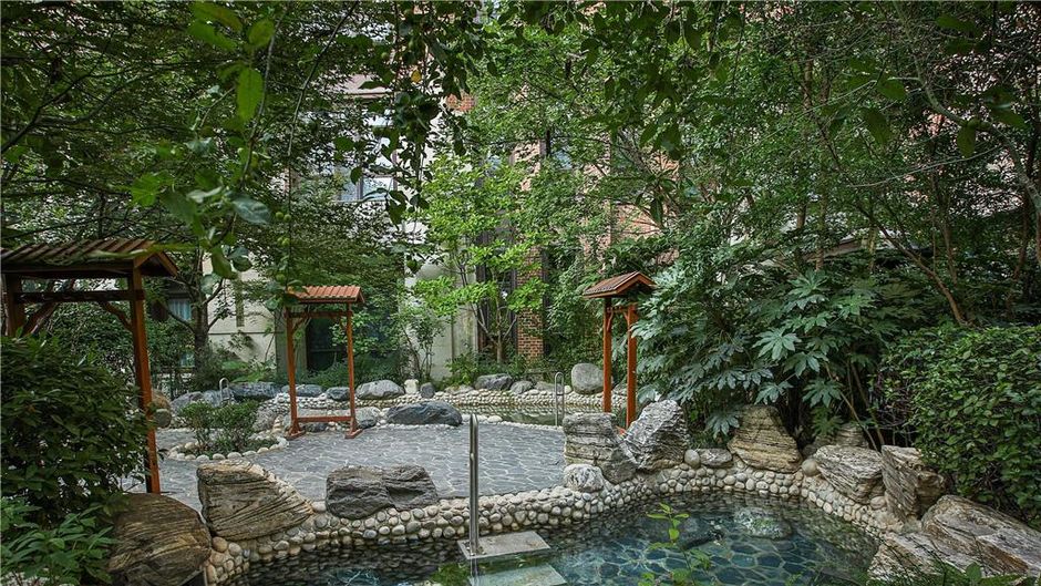 Swissotel Hot Spring Hotel Xi'an Xinxing Exterior