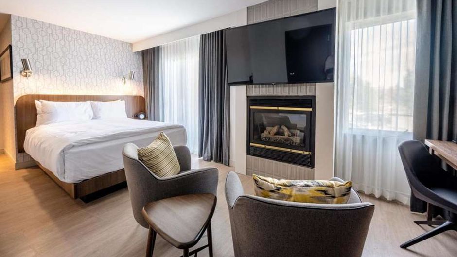 Verso Hotel Room