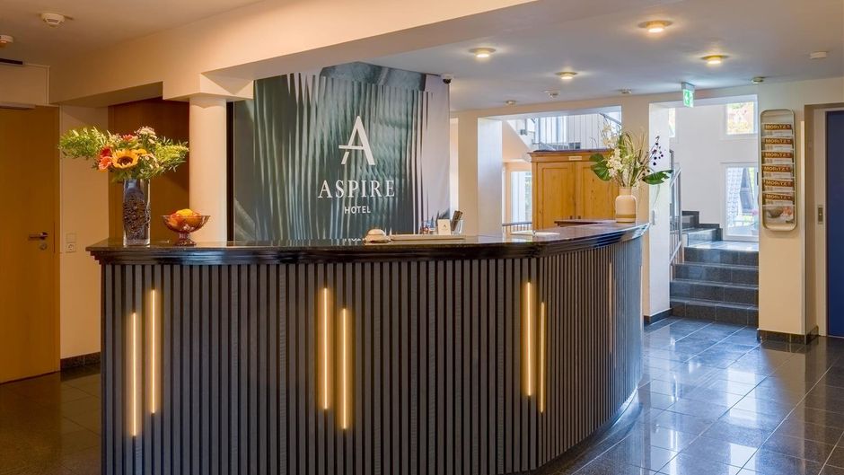 Aspire Kronprinz, Trademark Coll Wyndham Lobby