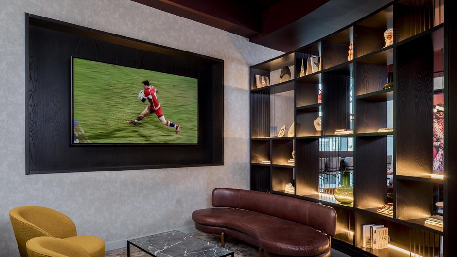Radisson Red London Twickenham Lobby