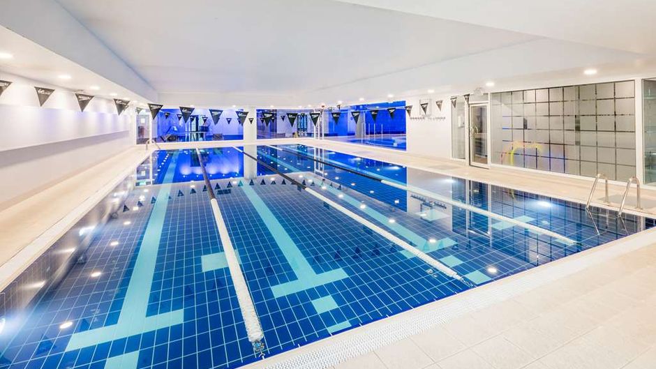 Radisson Red London Twickenham Pool
