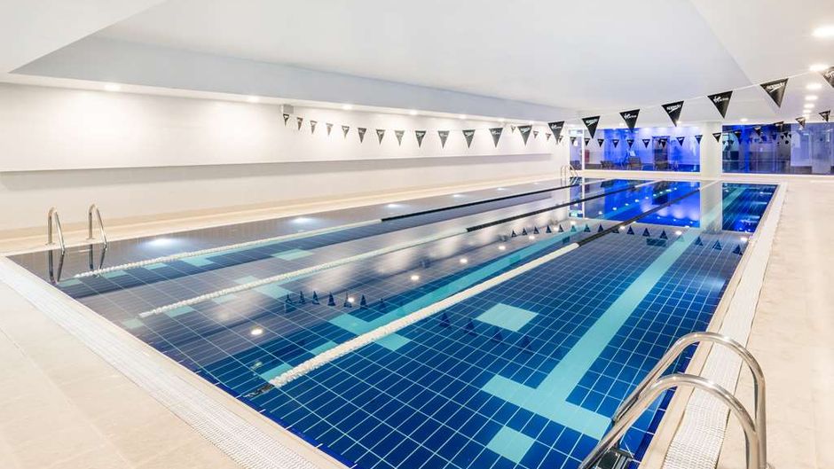 Radisson Red London Twickenham Pool