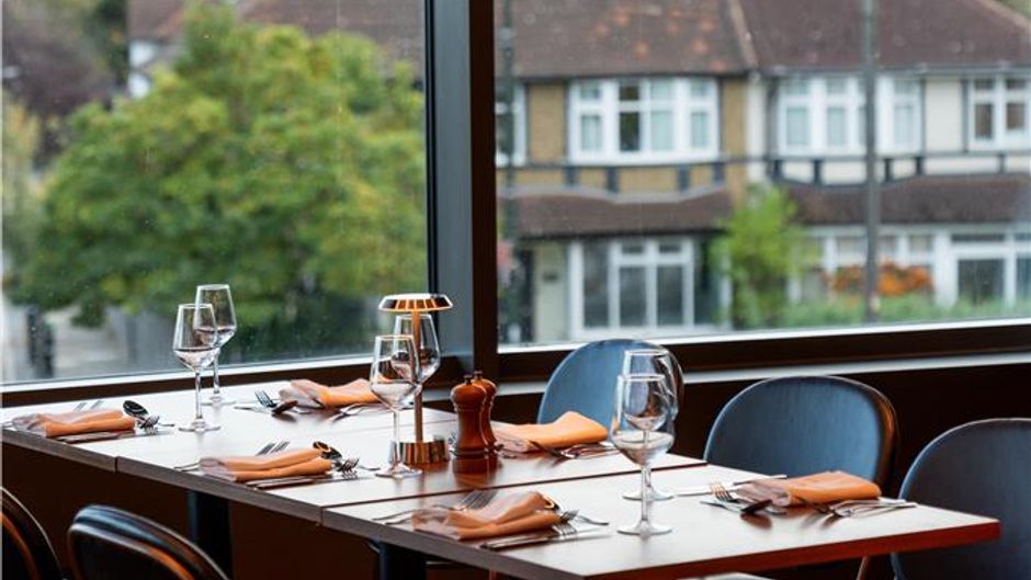 Radisson Red London Twickenham Meeting
