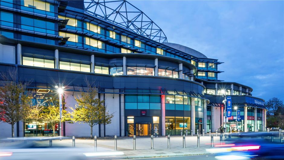 Radisson Red London Twickenham Exterior