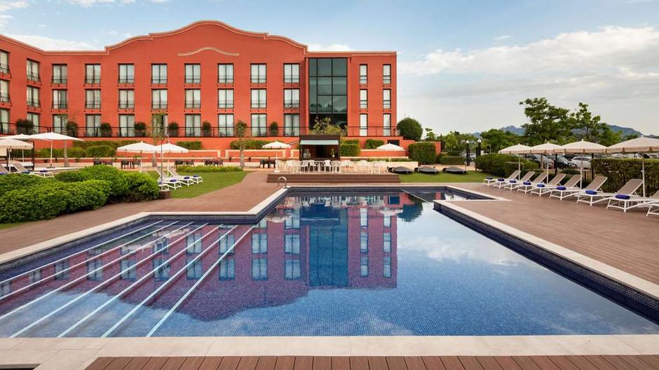 Dolce by Wyndham Barcelona Resort Pool