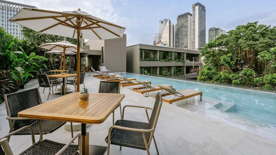 Ad Lib, Bangkok Pool