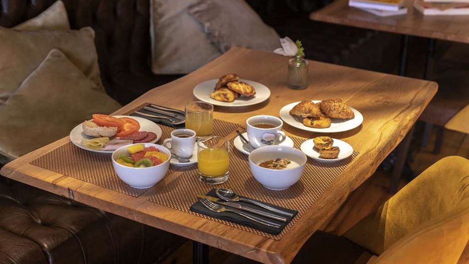 9Hotel Mercy Restaurant
