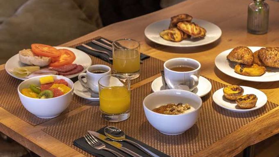 9Hotel Mercy Restaurant