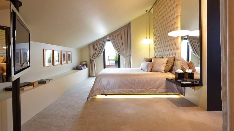 9Hotel Mercy Suite