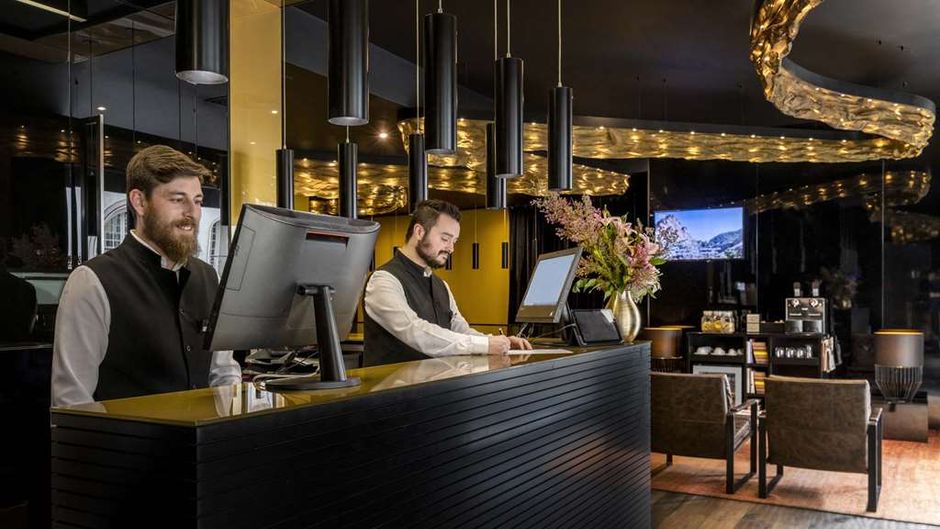 9Hotel Mercy Lobby