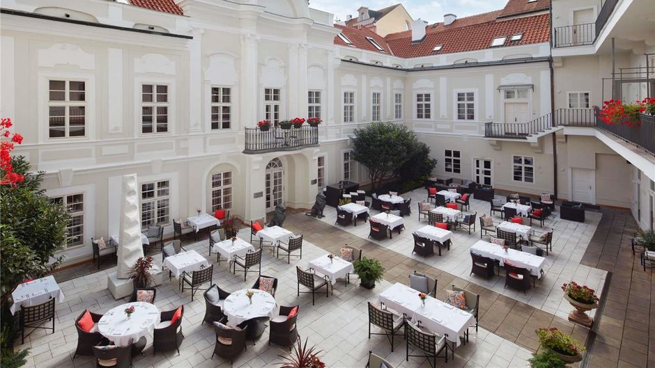 The Mozart Prague Meeting