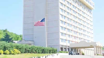 Ramada by Wyndham North Bergen