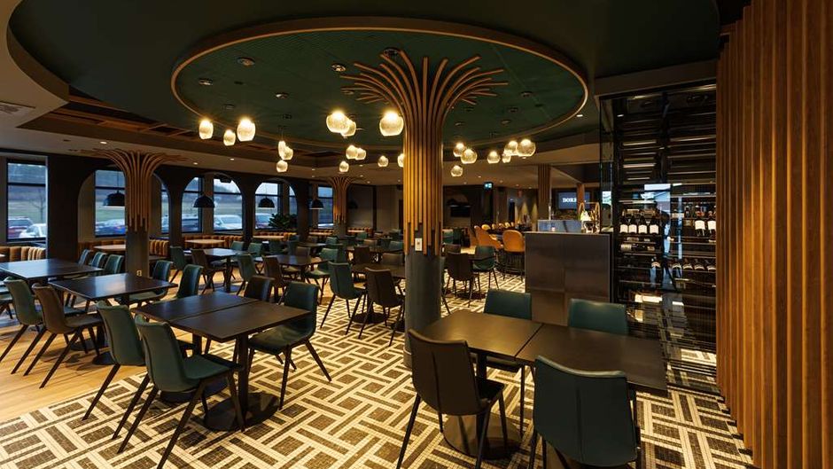 Universel Hotel Restaurant