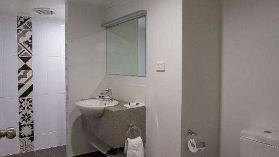 Gladstone Reef Motel Room