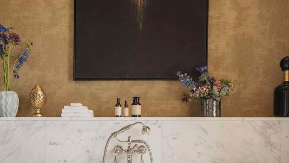 The Cliff Townhouse Room