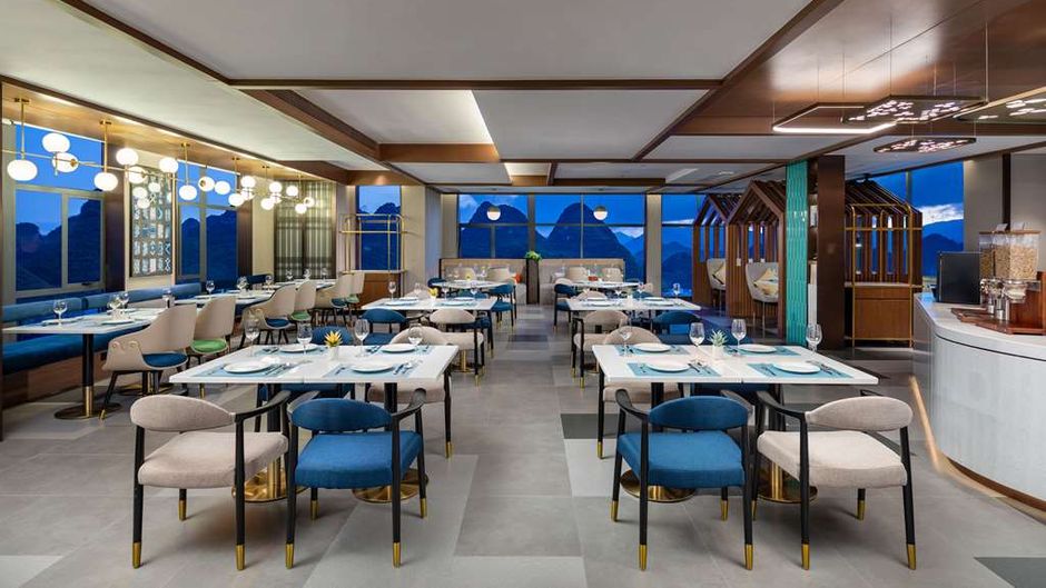 Hilton Garden Inn Xingyi Wanfenglin Restaurant