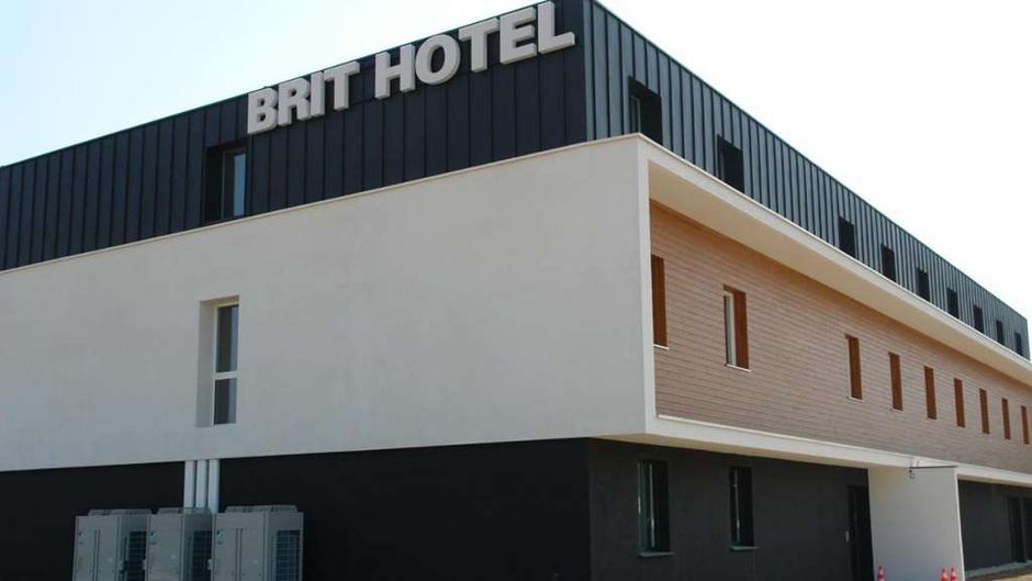 Brit Hotel Vannes-Theix Exterior