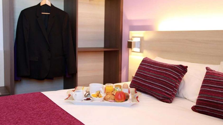 Brit Hotel Vannes-Theix Room