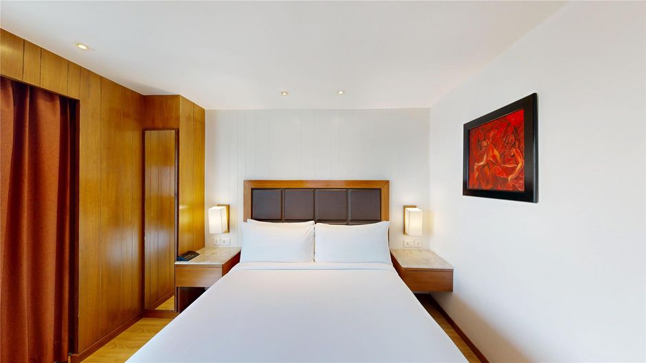 Svelte Delhi, Radisson Individuals Room
