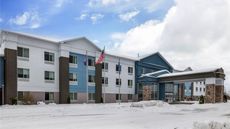 Peach Tree Inn and Suites