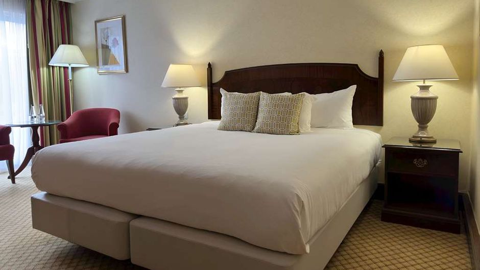 The Aberdeen Dyce Hotel Room