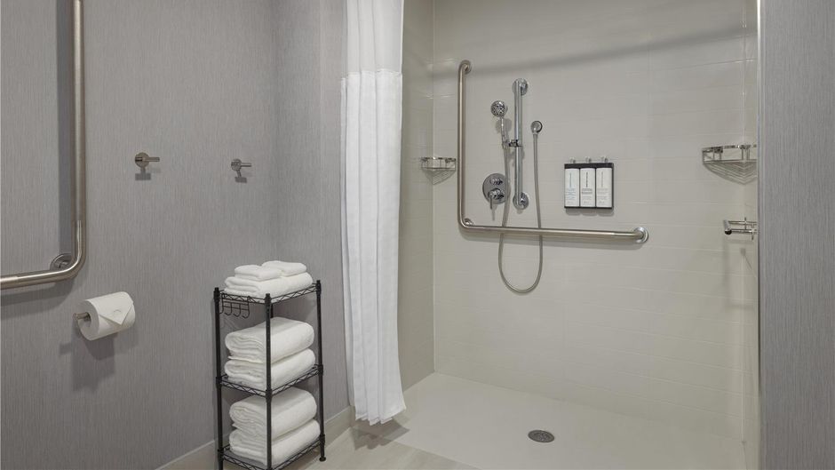 Hyatt Place Windsor Room