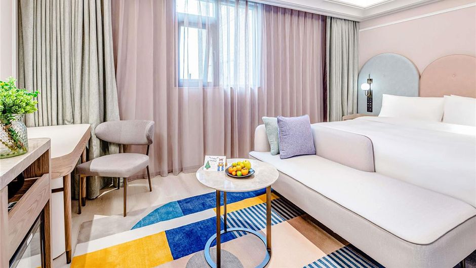 Mercure Chongqing Jiefangbei Hongya Cave Room