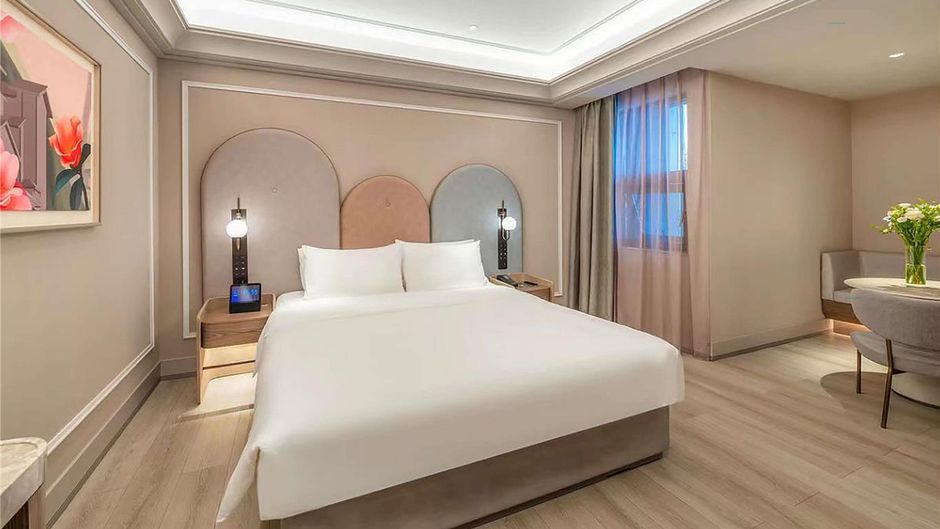 Mercure Chongqing Jiefangbei Hongya Cave Room