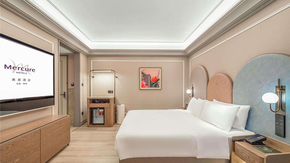 Mercure Chongqing Jiefangbei Hongya Cave Room