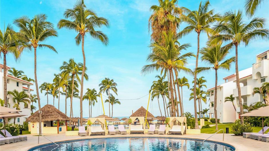 Marival Emotions Resort & Suites Pool