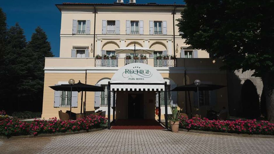 Rechigi Park Hotel Exterior