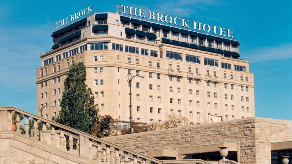 The Brock Niagara Falls, Tapestry Hilton Exterior