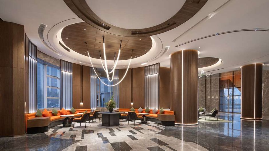 Hampton by Hilton Daqing Lobby