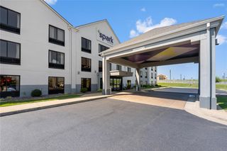 Auburn Place Hotel & Suites