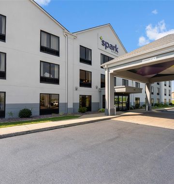 Auburn Place Hotel & Suites
