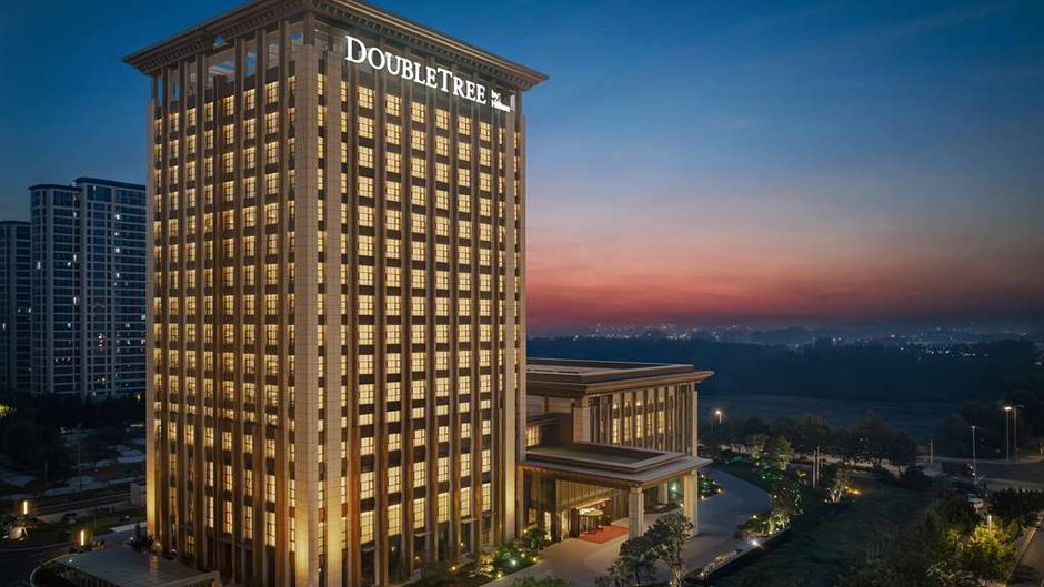 DoubleTree Hilton Kaifeng Exterior